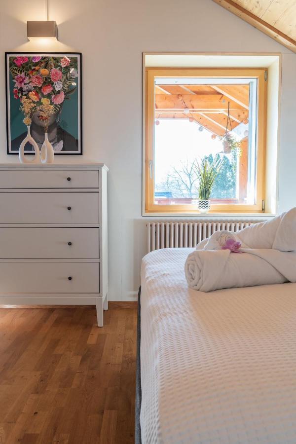 Swiss Alps View Apartment - Contactless Self Check-In 툰 외부 사진